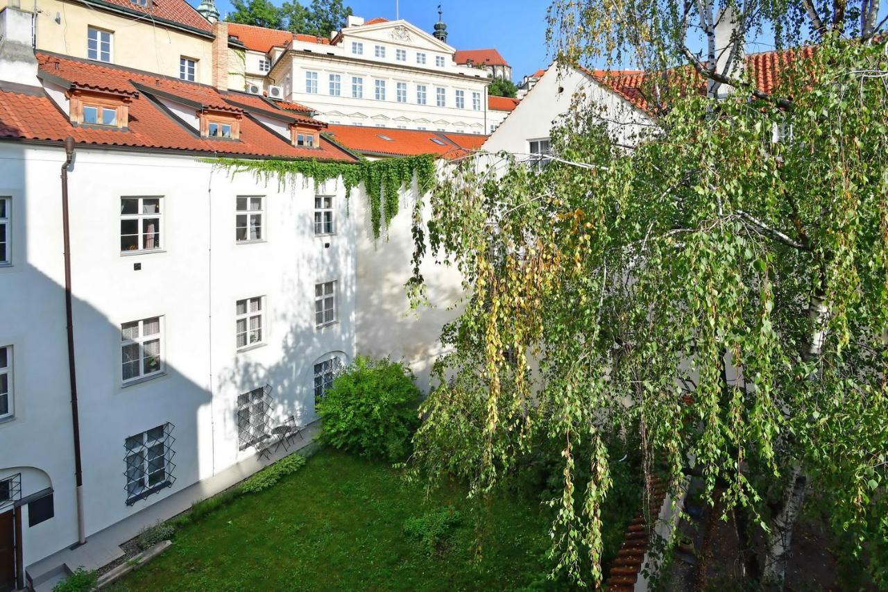 Lovely Little Cosy Apt In Prága Kültér fotó