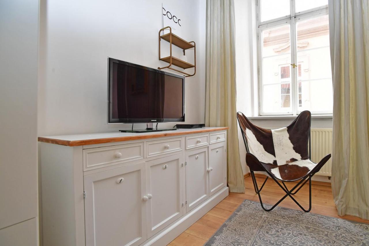 Lovely Little Cosy Apt In Prága Kültér fotó