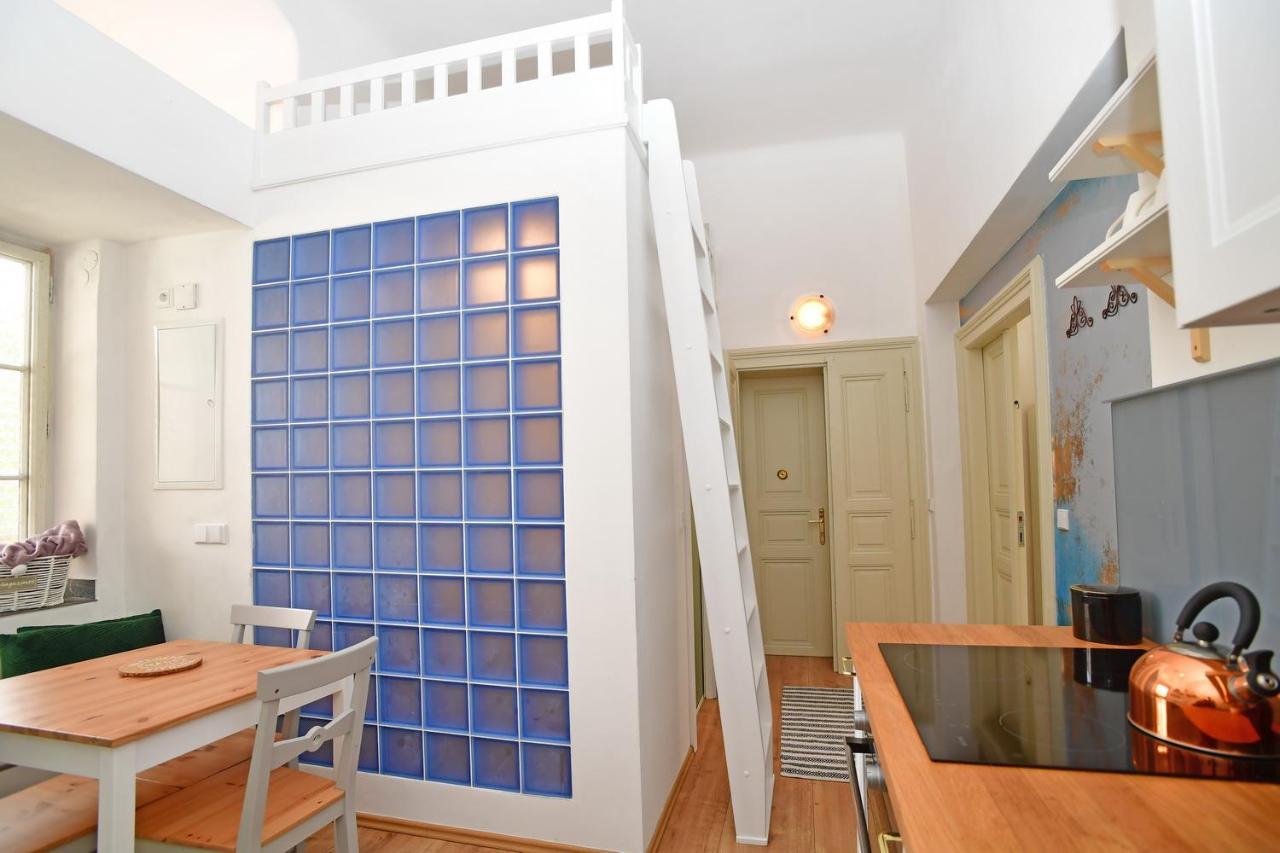 Lovely Little Cosy Apt In Prága Kültér fotó